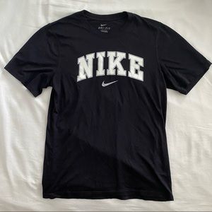 NIKE Shirt